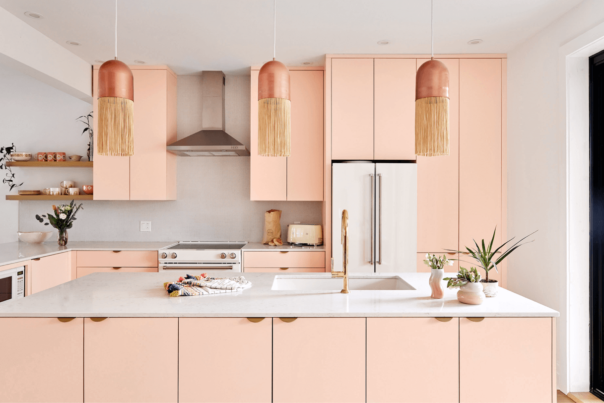 Розовые стены на кухне (34 фото)