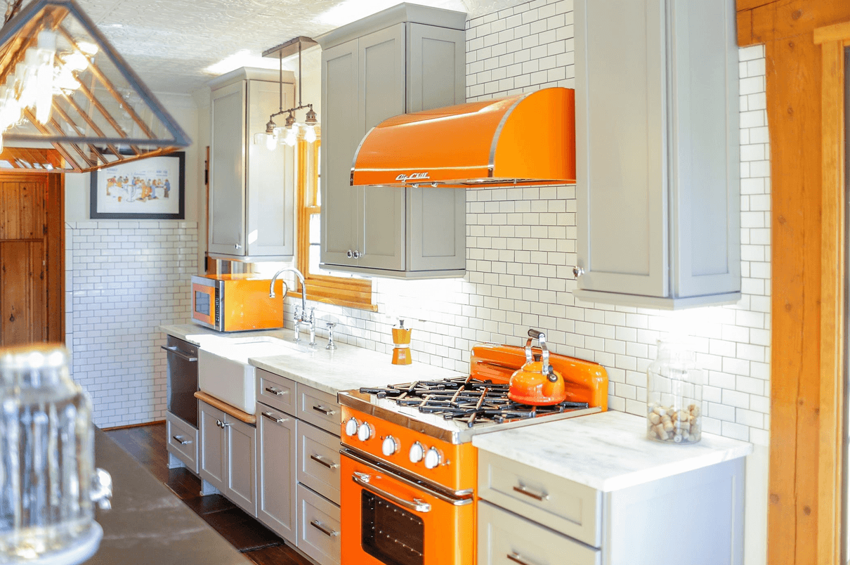 дизайн кухни оранжевого цвета